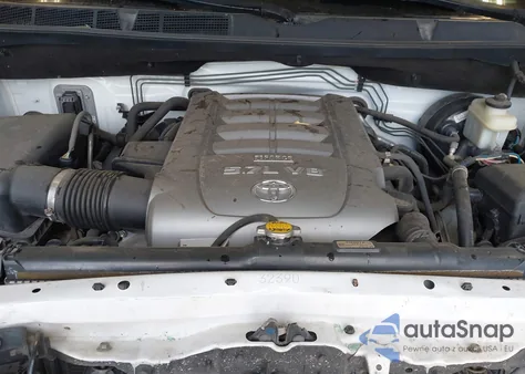 2010 Toyota Tundra Grade 5.7L V8 z USA, uszkodzony, nr VIN 5TFDY5F18AX103666